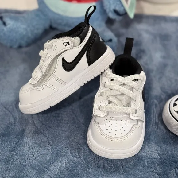 Cream Sneakers with Chunky Design and Thick Sole