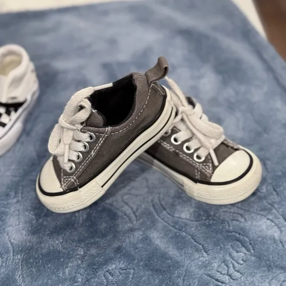 Cream Sneakers with Chunky Design and Thick Sole