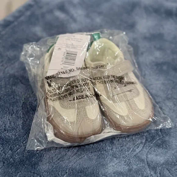 Cream Sneakers with Chunky Design and Thick Sole