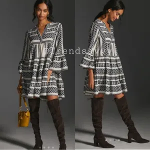 DEVOTION TWINS EMBROIDERED ELLA V-NECK TUNIC DRESS ANTHROPOLOGIE NAVY BLUE NWT
