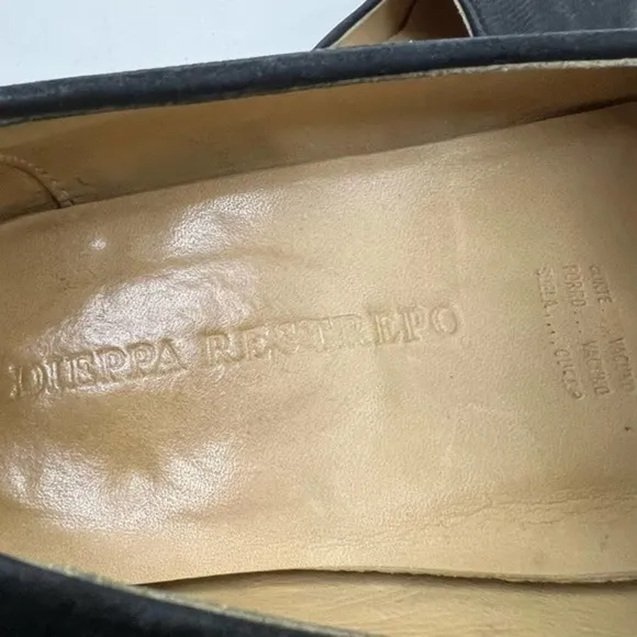 Dieppa Restrepo classic black leather loafers made in Mexico women size 7