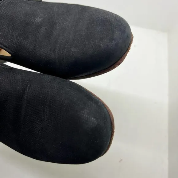Dieppa Restrepo classic black leather loafers made in Mexico women size 7
