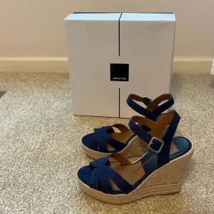 Dolce Vita platform espadrilles. Size 6. New!