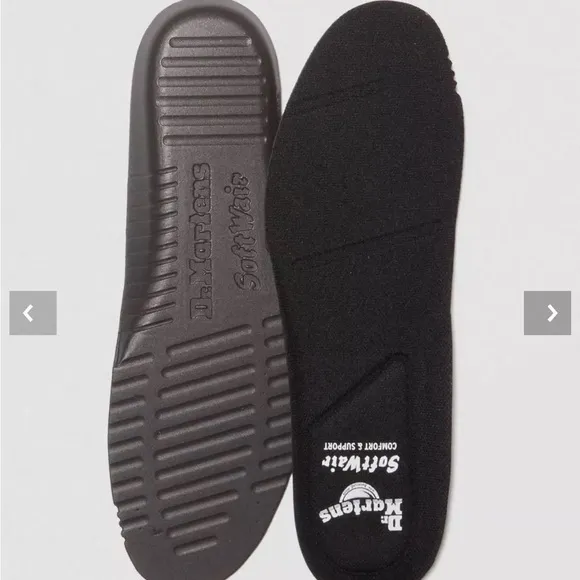 Dr. Martens vegan 2976 Felix platform Chelsea boots with cushion insoles size 6