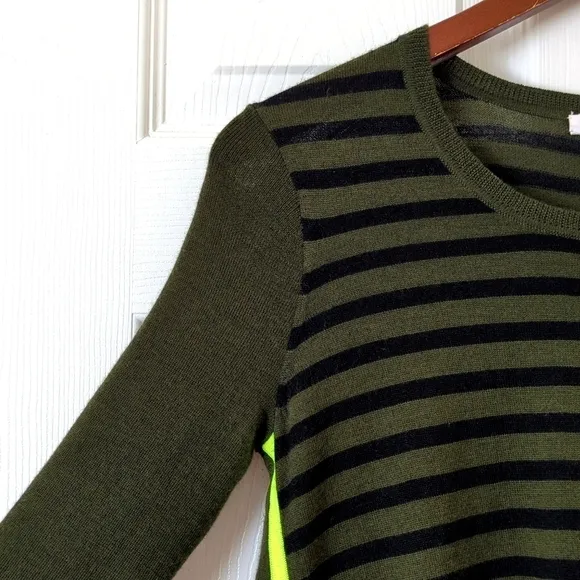 Duffy Lightweight Wool &amp; Cashmere Striped Knit Flared Slit Hem Sweater Green XS