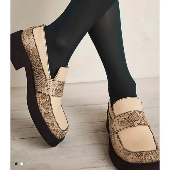 E8 BY MIISTA ×  Iona Loafers In Snake / Cream
