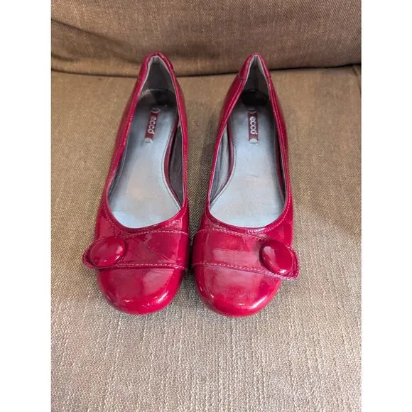 Ecco Women's Red Leather Ballet flats EU 42