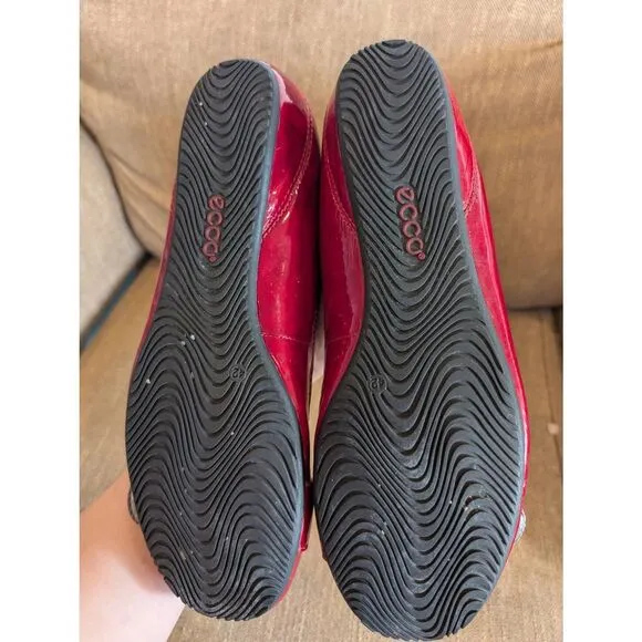 Ecco Women's Red Leather Ballet flats EU 42