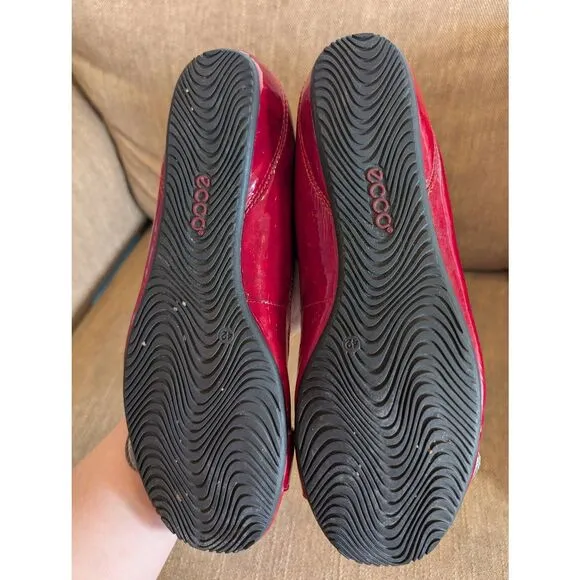 Ecco Women's Red Leather Ballet flats EU 42