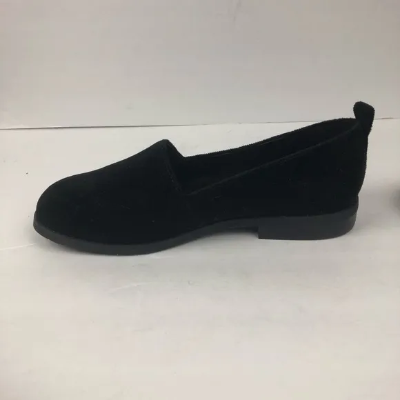 Eileen Fisher women’s black velvet loafers Size 6