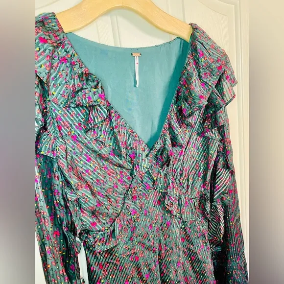 EUC FREE PEOPLE Green Floral Print Sweetest Thing Ruffled Mini Dress