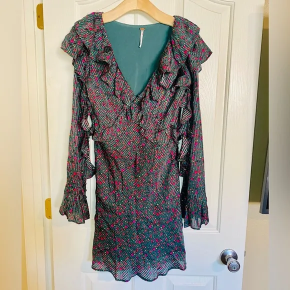 EUC FREE PEOPLE Green Floral Print Sweetest Thing Ruffled Mini Dress