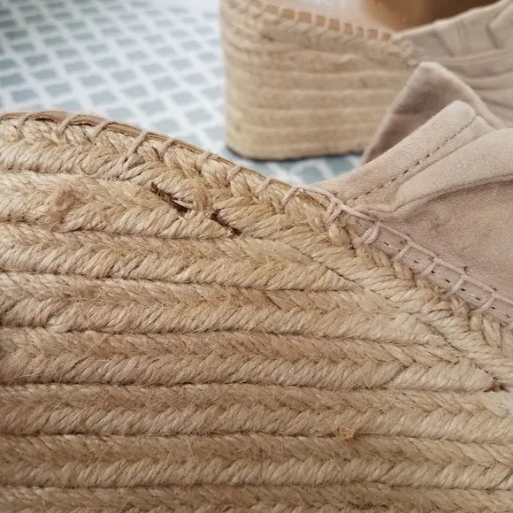 Franco Sarto Talinda Espadrilles 10 NWOB