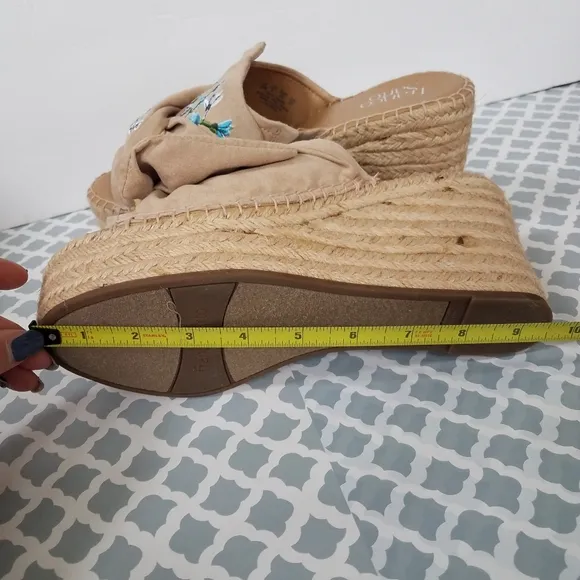 Franco Sarto Talinda Espadrilles 10 NWOB