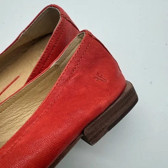 Frye Women's Claire Venetian Leather Loafers Red size 9 Academia Office Career