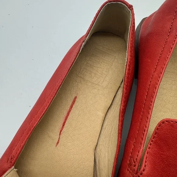 Frye Women's Claire Venetian Leather Loafers Red size 9 Academia Office Career