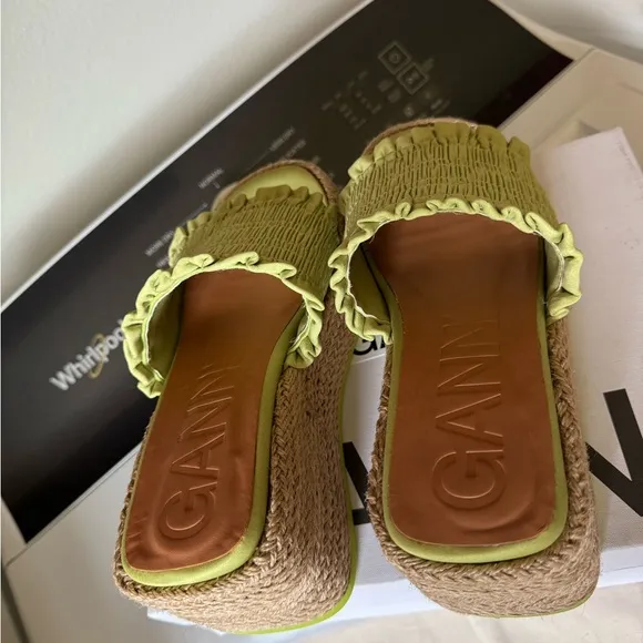 Ganni Smock Espadrille Wedge Sandal in Tender Shoots 38/8 NWB