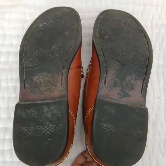GH BASS - 8.5 US Mens - Leather Tan   loafers In EUC