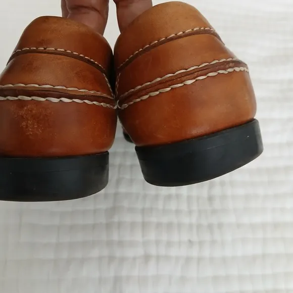 GH BASS - 8.5 US Mens - Leather Tan   loafers In EUC
