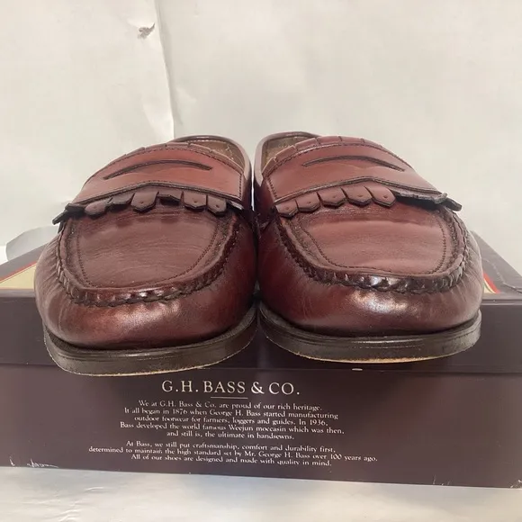 G.H. Bass Men’s Burgundy leather Penny Loafers with Kiltie size 8 1/2