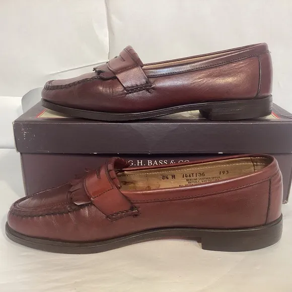 G.H. Bass Men’s Burgundy leather Penny Loafers with Kiltie size 8 1/2