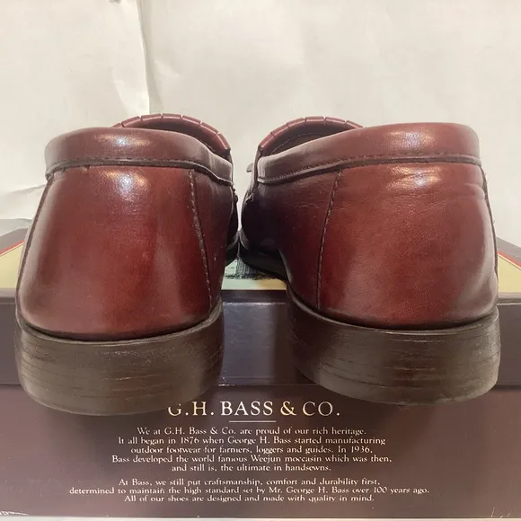 G.H. Bass Men’s Burgundy leather Penny Loafers with Kiltie size 8 1/2