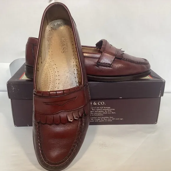 G.H. Bass Men’s Burgundy leather Penny Loafers with Kiltie size 8 1/2