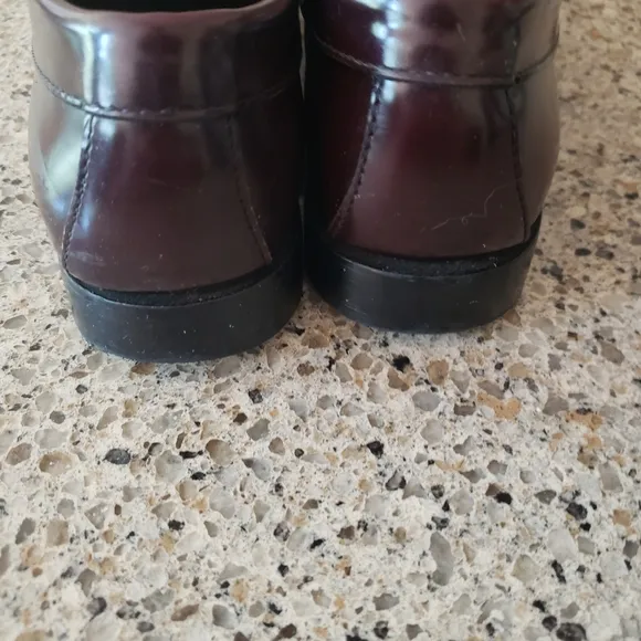 GH Bass Weejuns Penny Loafers Mens 8 1/2 D Burgundy Leather Classic Dress Shoes
