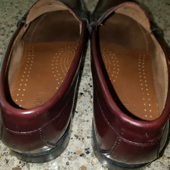 GH Bass Weejuns Penny Loafers Mens 8 1/2 D Burgundy Leather Classic Dress Shoes