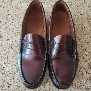 GH Bass Weejuns Penny Loafers Mens 8 1/2 D Burgundy Leather Classic Dress Shoes