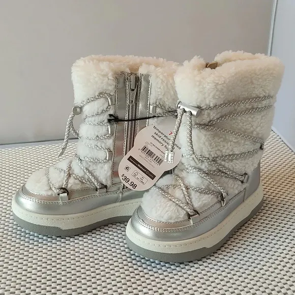 Girls Size 7 Wonder Nation Sherpa Snow Boots Skid resistant