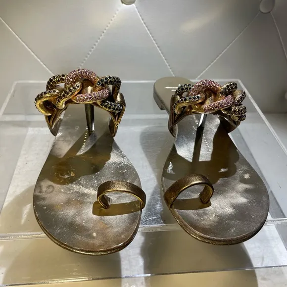 GIUSEPPE Zanotti gold flat sandals sz 38.5 made in italy good condition