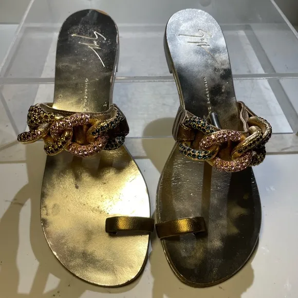 GIUSEPPE Zanotti gold flat sandals sz 38.5 made in italy good condition