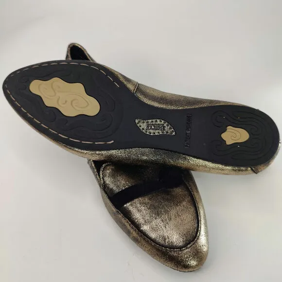 Gold metallic Pointed toe flats sz 6