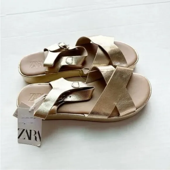 Gold Metallic Strappy Platform Round Open-Toe Sandals (NWT)