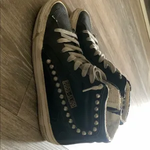 Golden Goose- Slide Black w studs High-Top Sneakers