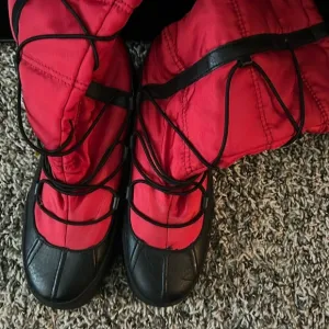 Gorgeous Ralph Lauren snow boots