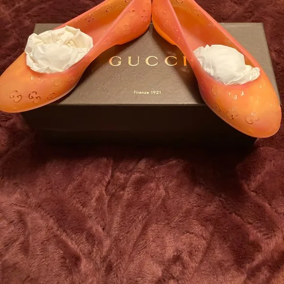 Gucci Authentic Rubber GG Supreme Cutout Ballerina Flats box &amp; duster included