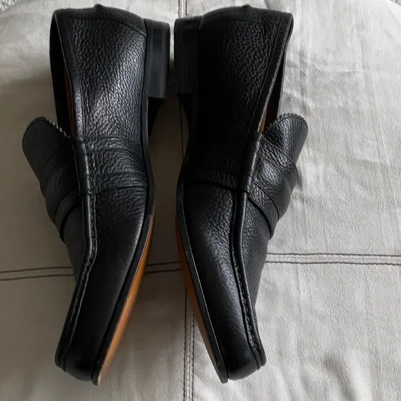 Gucci Black Leather Loafers
