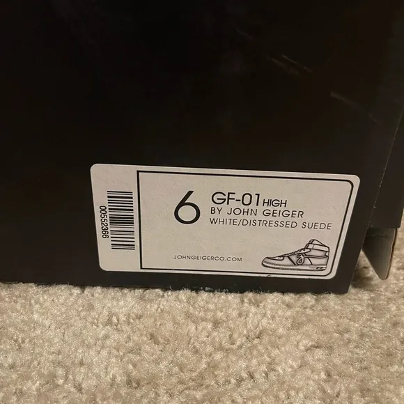 High-Top Sneakers in Light Gray