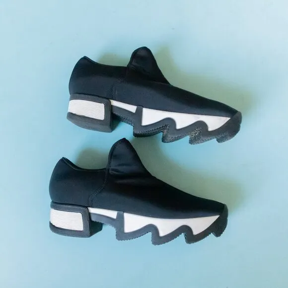 iRi WES I Black Outline Low Top Sneaker Thick Sole Size EU 36