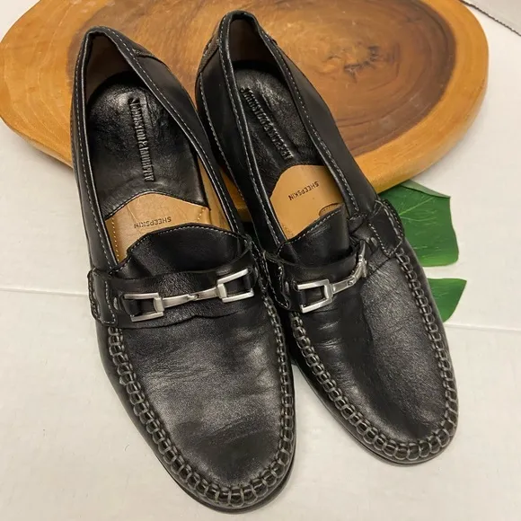 Johnston &amp; Murphy Black Classic Leather Loafers