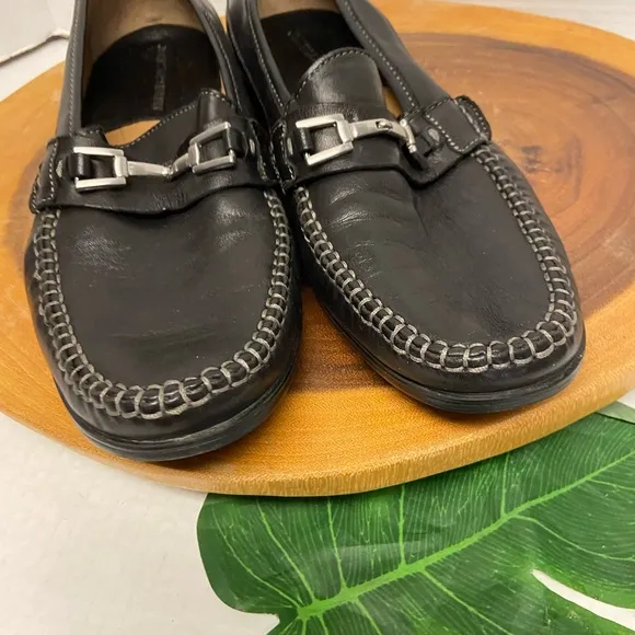 Johnston &amp; Murphy Black Classic Leather Loafers