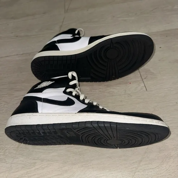 Jordan 1 OG Retro Sneakers Black and White