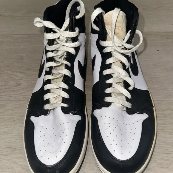 Jordan 1 OG Retro Sneakers Black and White