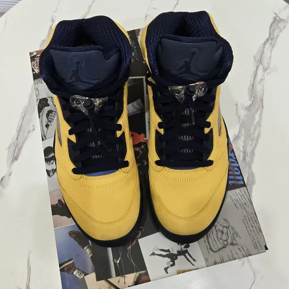 Jordan 5 Retro Michigan (2019) Men's Size 10.5 With Box