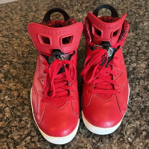 Jordan men’s retro 6 sizzle Red High-Top Sneakers EUC 10.5