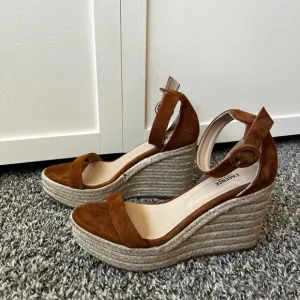 L’agence Elysee Women’s Brown‎ NWOT Platform Suede Wedge Espadrilles Size 8.5