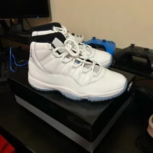 Legend blue Jordan 11’s