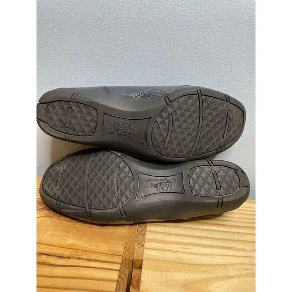 Life Stride Deja Vu Navy Ballet Flats sz 6.5